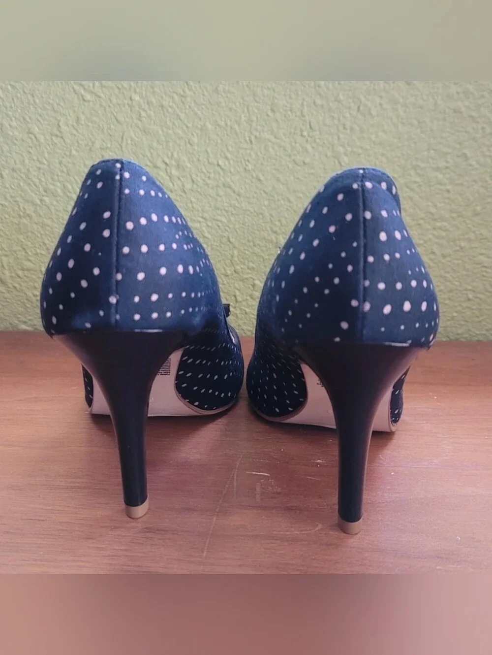 Navy Pink Polka Dot Peep-Toe Heels with Floral Accent Sz 9
